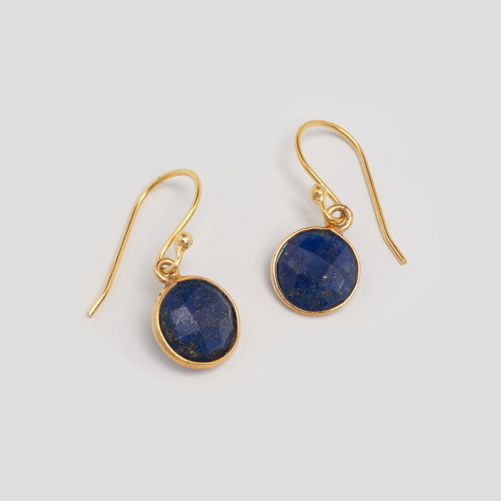 Kleine Ohrhänger mit blauem Lapislazuli 9 mm Unkategorisiert online kaufen Kleine Ohrhänger mit blauem Lapislazuli 9 mm Unkategorisiert online kaufen