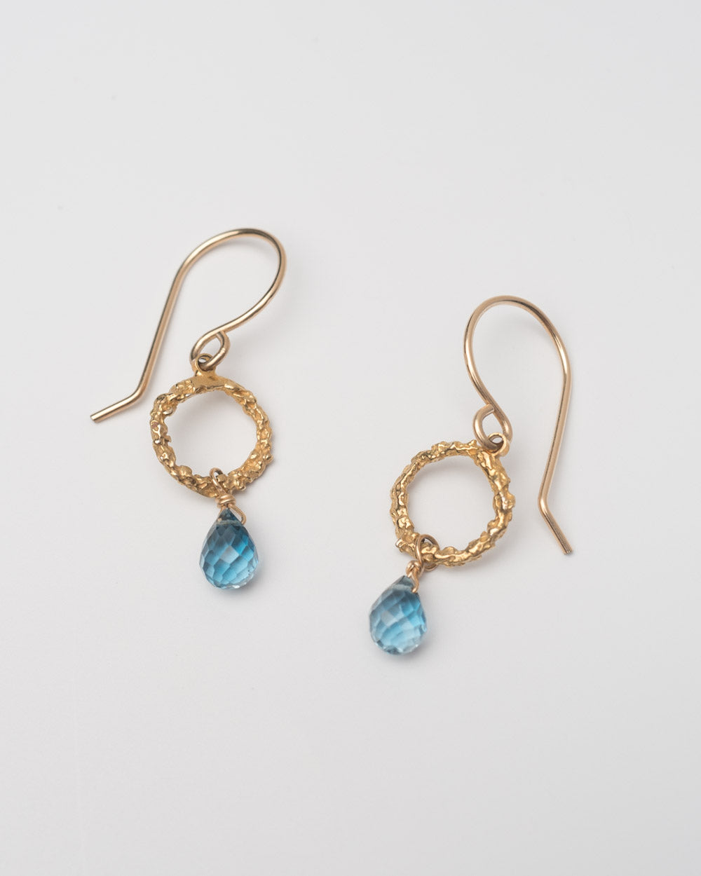 Catherine Weitzman Ohrhänger Coral Circle mit blauem Topas Unkategorisiert online kaufen Catherine Weitzman Ohrhänger Coral Circle mit blauem Topas Unkategorisiert online kaufen