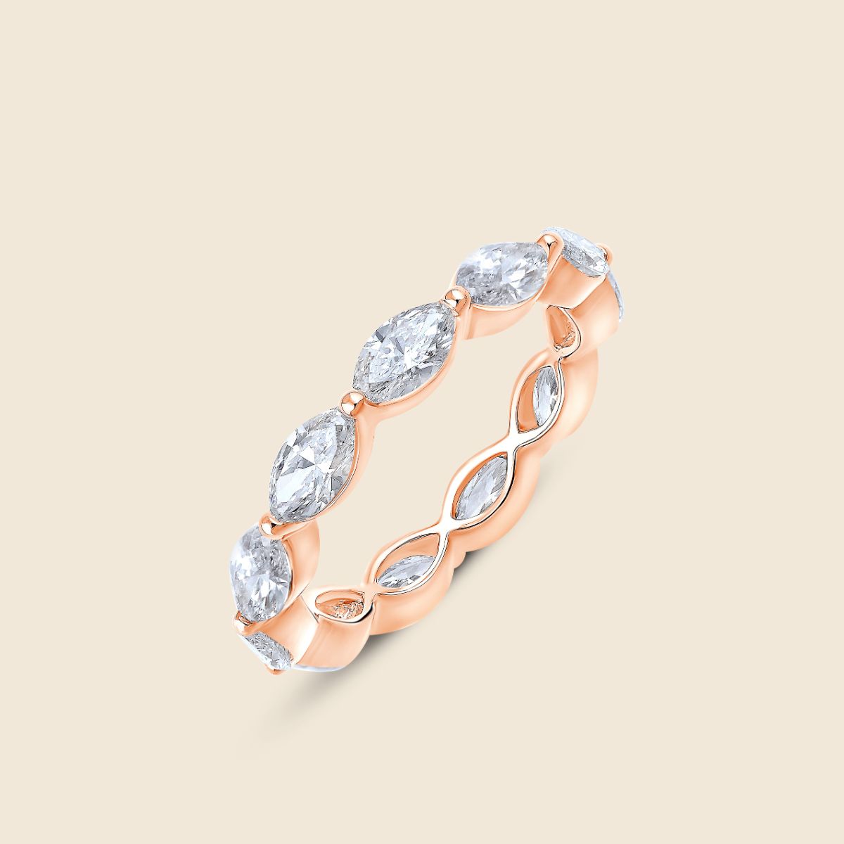 Peculiar Sleeping Marquise Eternity Band Ehering mit Marquise Schliff mit Labordiamant für Damen - Rose / 18k Gold von Pukka Berlin Unkategorisiert online kaufen